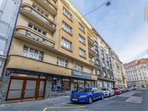 Prodej bytu 4+1 154 m² Praha