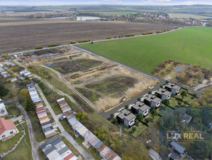 Prodej stavební parcely 584 m² Šlapanice