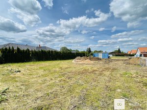 Prodej stavební parcely 974 m² Církvice