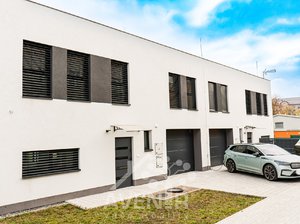 Prodej rodinného domu 158 m² Milovice