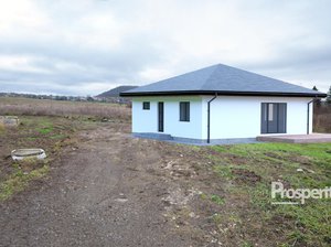 Prodej stavební parcely 1443 m² Srbice