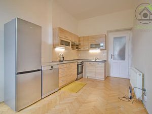 Pronájem bytu 2+1 81 m² Praha