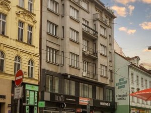 Prodej činžovního domu 2284 m² Praha