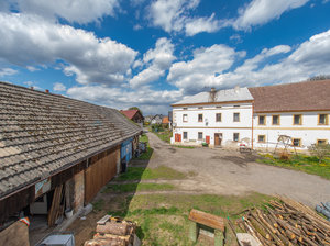 Prodej zemědělské usedlosti 1800 m² Luka