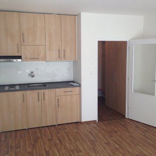 Pronájem bytu 1+kk a garsoniéry 27 m² Vimperk, Mírová