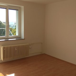 Prodej bytu 2+1 73 m² Hradec Králové, Gočárova třída
