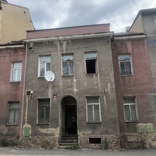Prodej dvougeneračního domu 345 m², Ruská