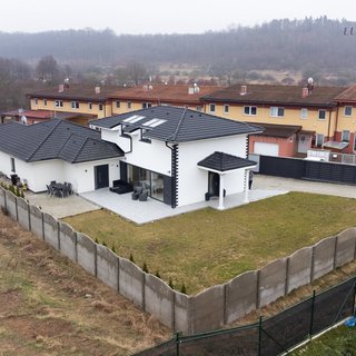 Prodej dvougeneračního domu 234 m² Kralupy nad Vltavou, Nad Rybníkem