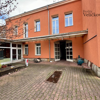 Pronájem ostatního komerčního prostoru 24 m², Pražská třída