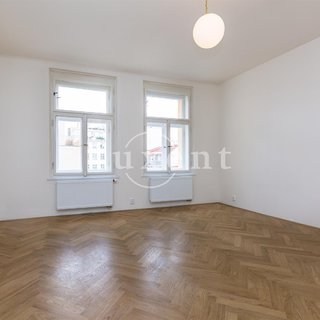 Pronájem bytu 1+1 34 m² Praha, Štěpánská