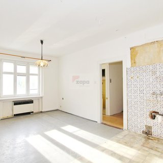 Prodej bytu 1+1 50 m² Praha, Pod strojírnami