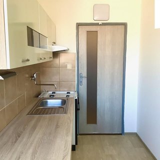 Pronájem bytu 2+1 57 m² Plzeň, Komenského