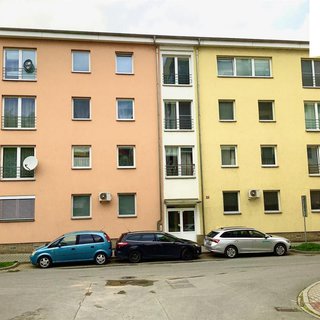 Pronájem bytu 1+kk a garzoniéry 40 m² Plzeň, Na Jíkalce