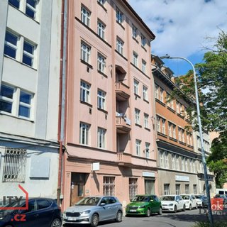 Pronájem bytu 2+1 65 m² Karlovy Vary, Šmeralova