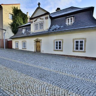 Pronájem rodinného domu 200 m² Nová Paka, Jiřího z Poděbrad