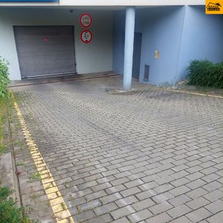 Pronájem parkovacího místa 14 m² Olomouc, gen. Píky
