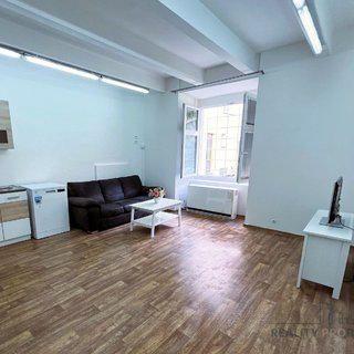 Prodej bytu 2+kk 48 m² Praha, Rejskova