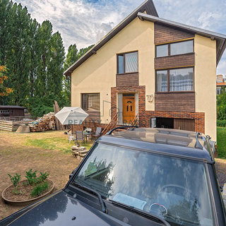 Prodej rodinného domu 420 m², Leska