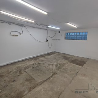 Prodej garáže 25 m² Třinec, 