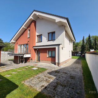 Prodej rodinného domu 280 m² Loděnice, V závětří