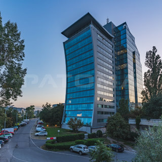 Pronájem kanceláře 829 m², Jankovcova