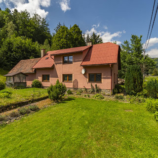 Prodej rodinného domu 3 958 m² Prostřední Bečva