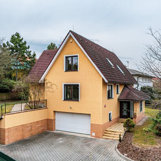 Prodej rodinného domu 304 m² Praha, 