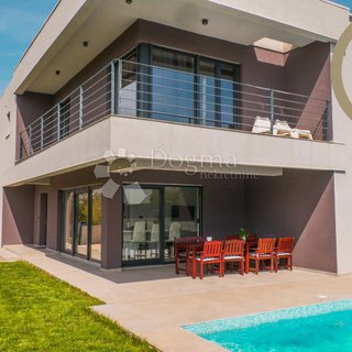 Prodej rodinného domu 219 m² v Chorvatsku