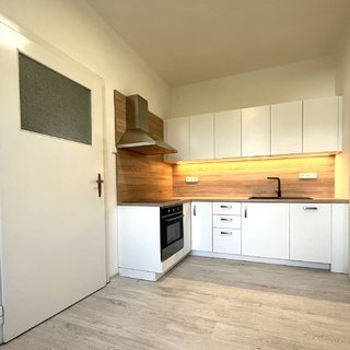 Pronájem bytu 2+1 80 m² Kroměříž, Koperníkova