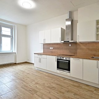 Pronájem bytu 3+1 86 m² Praha, Argentinská
