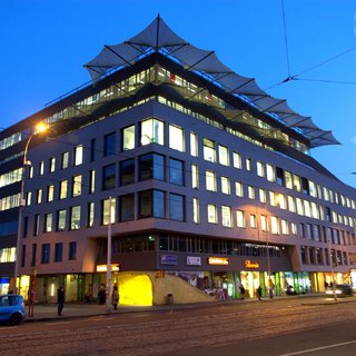Pronájem kanceláře 535 m² Praha, Nádražní