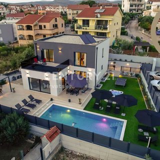 Prodej rodinného domu 250 m² v Chorvatsku