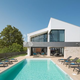 Prodej rodinného domu 400 m² v Chorvatsku