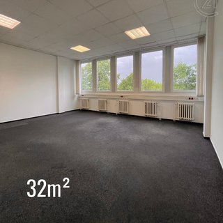 Pronájem kanceláře 32 m² Praha, V olšinách