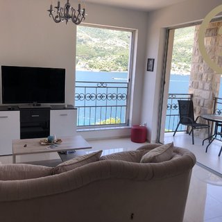 Prodej bytu 3+kk 87 m² v Černé Hoře