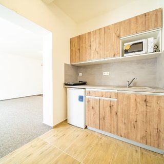 Pronájem bytu 1+kk a garzoniéry 29 m² Zlín, L. Váchy