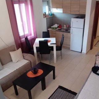 Prodej bytu 1+kk a garzoniéry 34 m² v Černé Hoře