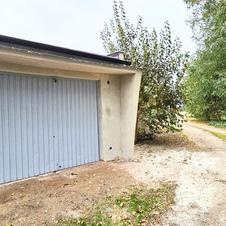 Prodej garáže 24 m² Ivančice, Lužní