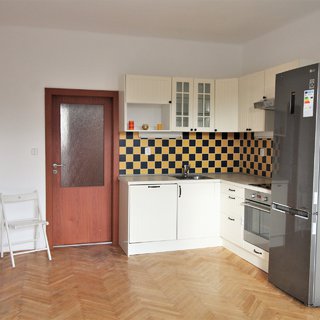 Pronájem bytu 2+1 62 m² Praha, Ruská