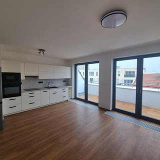 Pronájem bytu 2+kk 58 m² Brno, Opuštěná