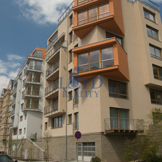 Pronájem bytu 2+kk 77 m² Karlovy Vary, Na Vyhlídce