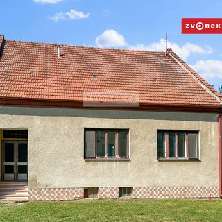 Prodej rodinného domu 250 m² Uherský Ostroh, 