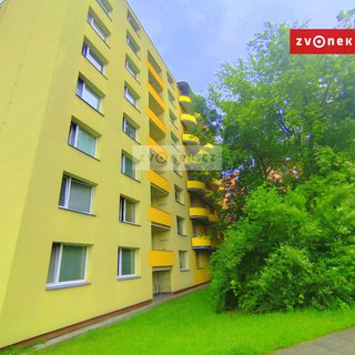 Pronájem bytu 1+kk a garsoniéry 29 m² Kroměříž, Oskol