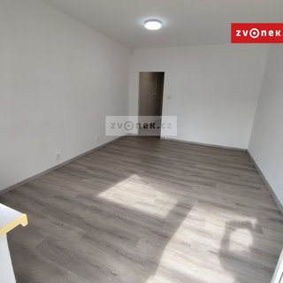 Pronájem bytu 1+kk a garsoniéry 29 m² Kroměříž, Oskol