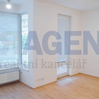 Prodej bytu 1+kk a garsoniéry 28 m² Praha, Werichova