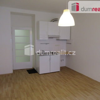 Pronájem bytu 1+kk a garzoniéry 23 m² Praha, V předpolí