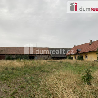 Prodej komerčního pozemku 4 398 m² Občov, 