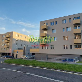 Pronájem bytu 1+kk a garzoniéry 38 m² Hradec Králové, Jana Masaryka
