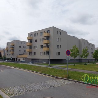 Pronájem bytu 1+kk a garzoniéry 38 m² Hradec Králové, Jana Masaryka