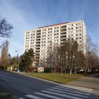 Pronájem bytu 2+kk 35 m² Hradec Králové, Veverkova